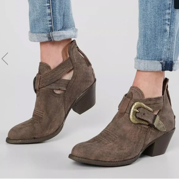 Ariat | Shoes | Nwot Ariat Dulce Leather Western Ankle Boot  display picture 1